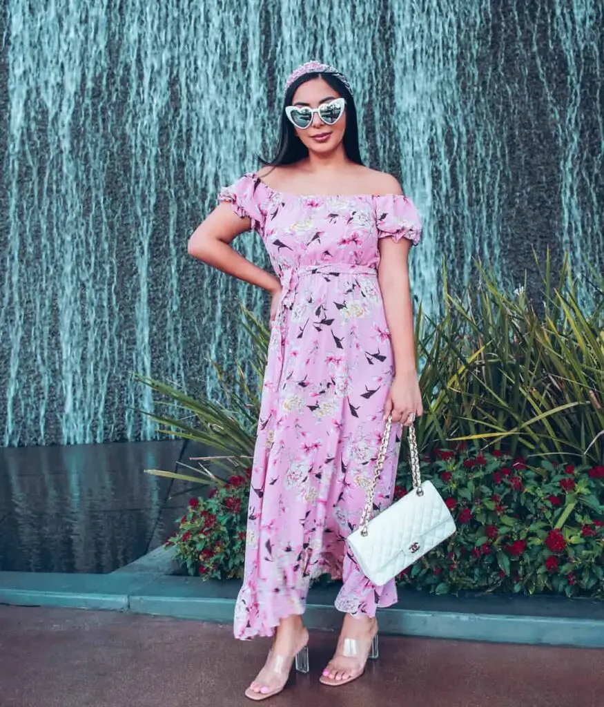 Chic floral print gown look Retro Look