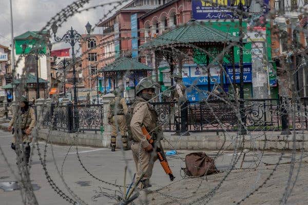 J&K Turmoil: Barricading around important areas in Kashmir