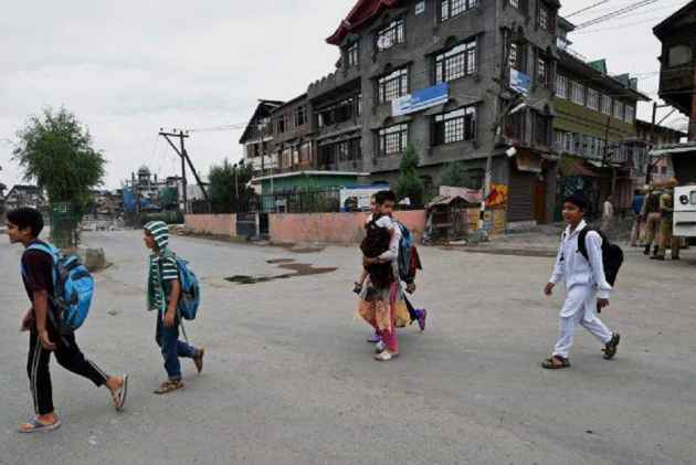 J&K Turmoil: School and colleges closed in kashmir