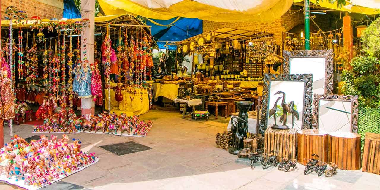 places to visit in Delhi with family:  Dilli Haat