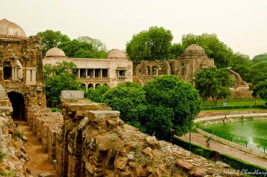  Best places to visit in Delhi with family: Hauz Khas Delhi