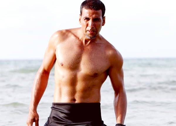 Six Pack actors in India: Akshay Kumar Abs