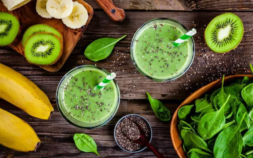  DIY Detox Drinks for Weight Loss Detox green smoothie with chia seeds.
