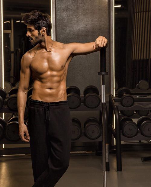 Kartik Aryan Six Pack Abs