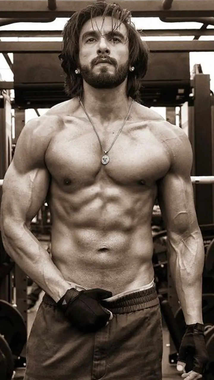 Ranveer Singh six pack abs