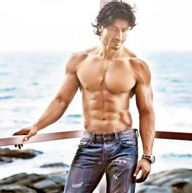 Vidyut Jammwal Six Pack Abs