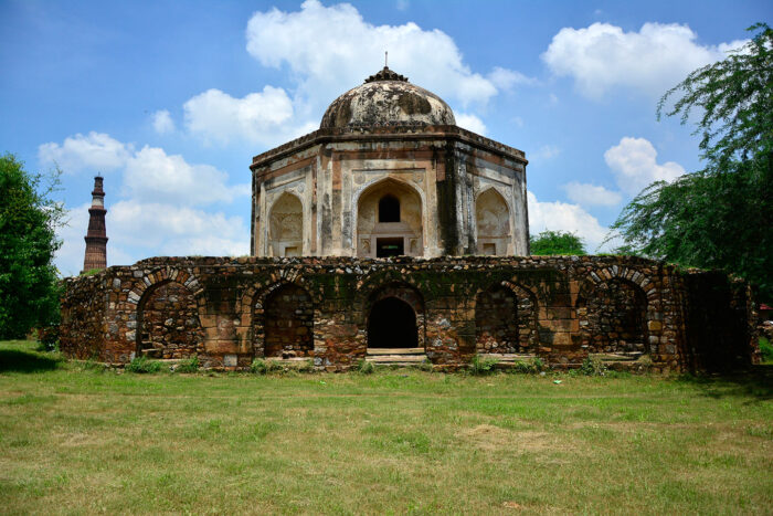 Romantic Places in Delhi Mehrauli Archaeological Park